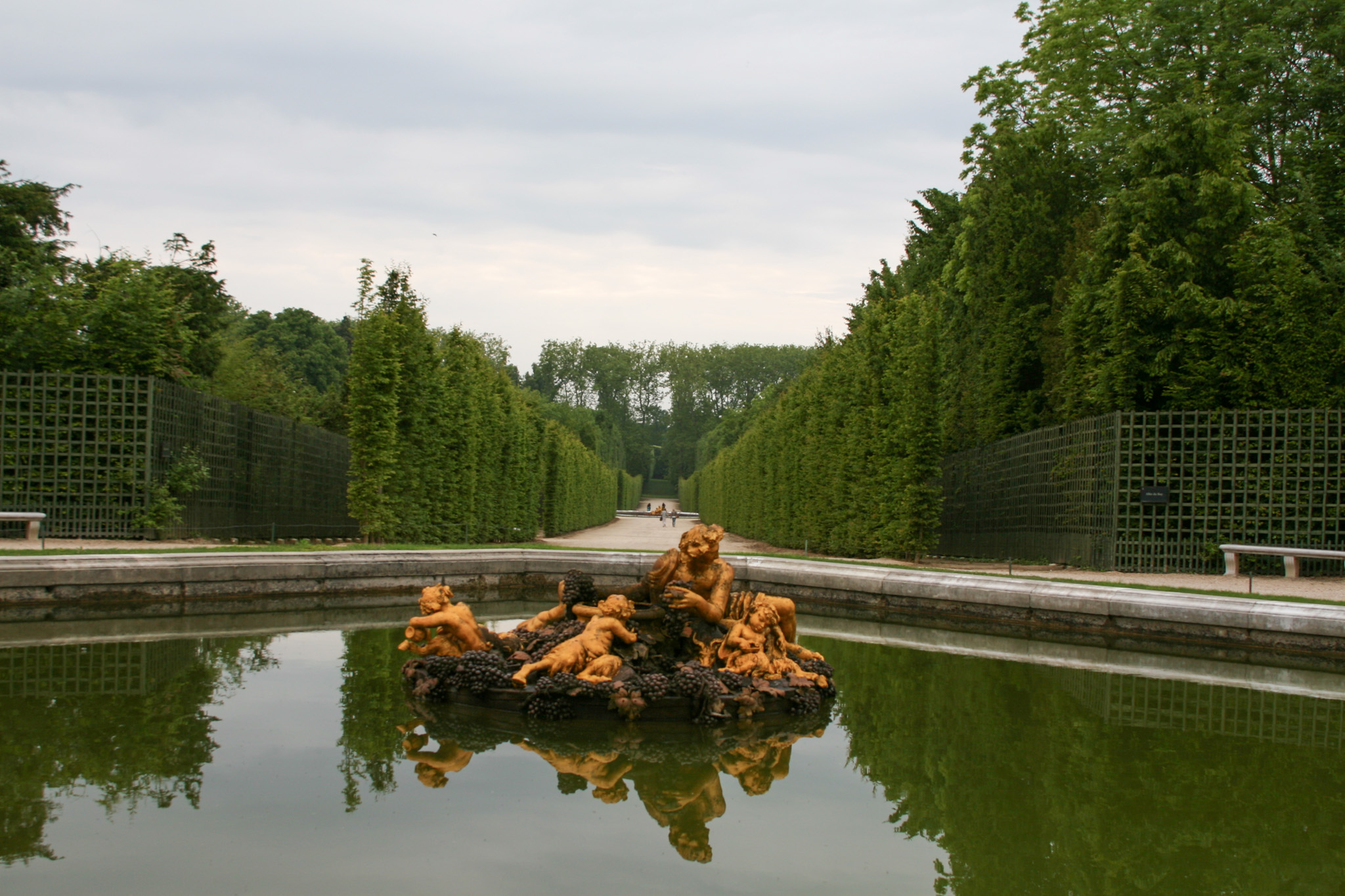 Places to visit in Paris include the Chateau de Versailles.